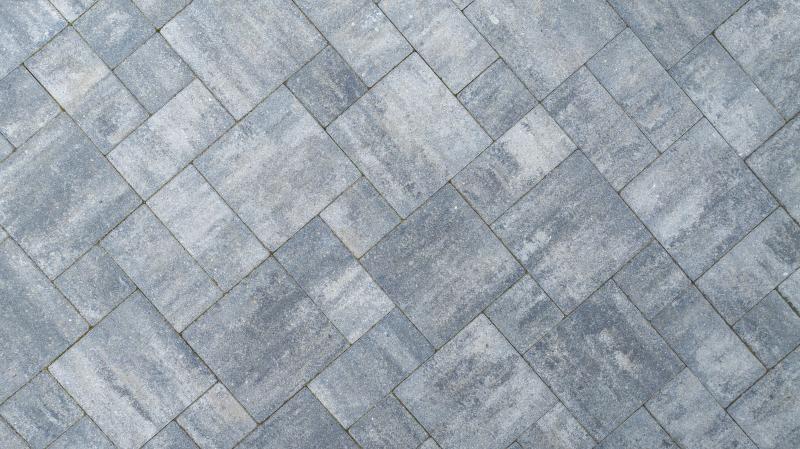 Quels avantages offre un sol en résine pour vos espaces extérieurs ?